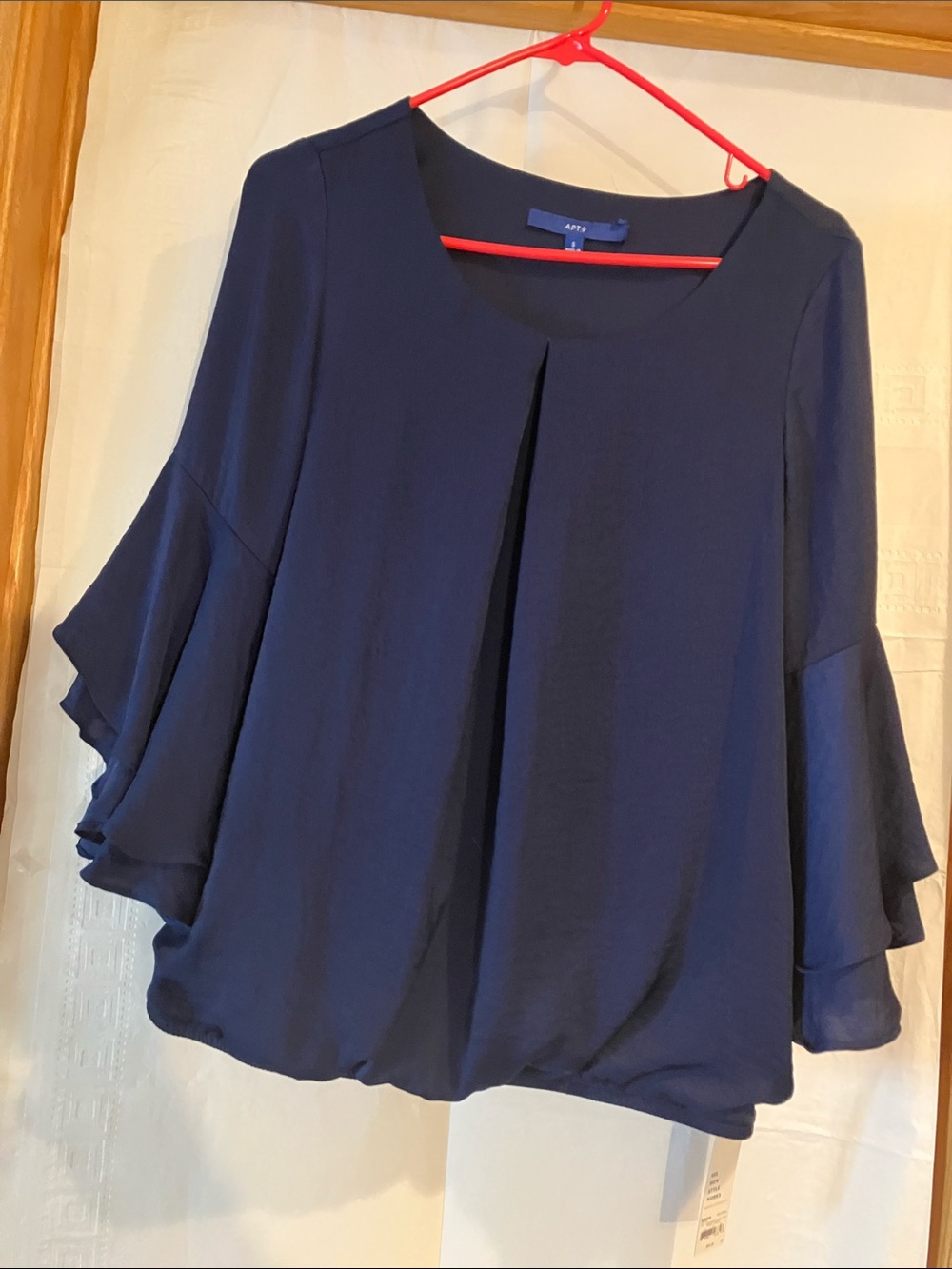 Apt 9 NWT Women’s Navy Blue S Bell Sleeve Pullover Top